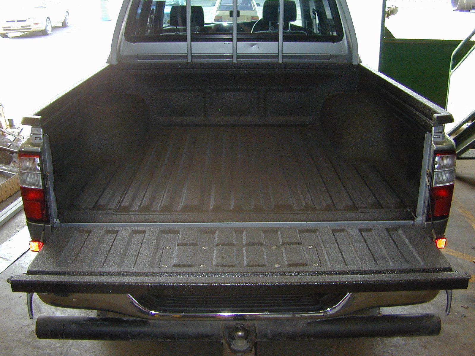 Rust-proof coating — Rust bedliner 05